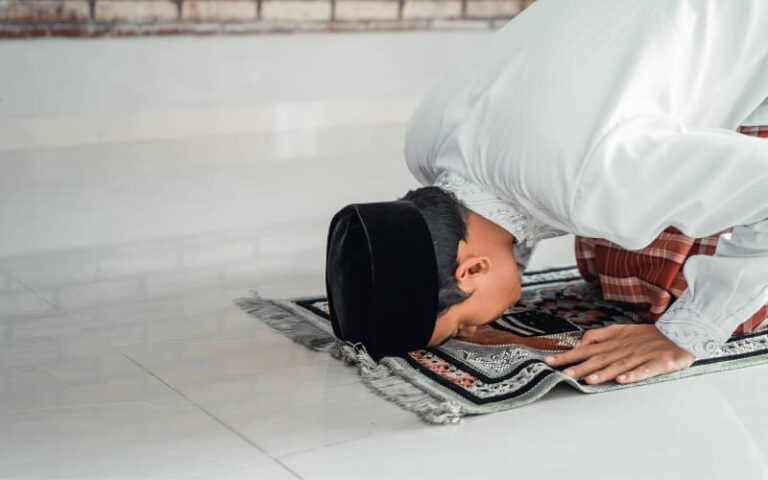 La prière, puis la prière